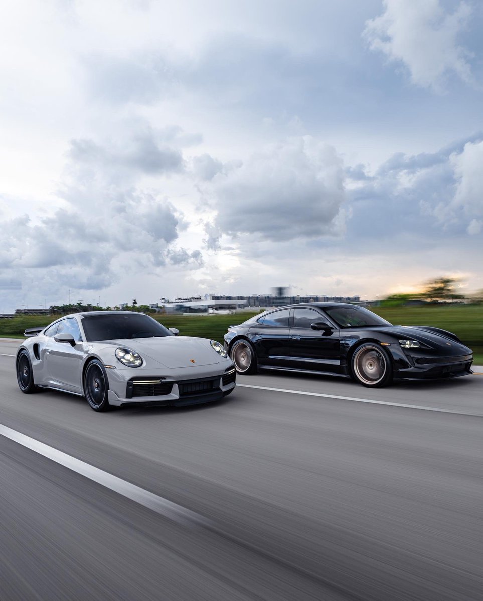KFLETCH___'s tweet image. Chalk 911. Black Taycan. Both Turbo’s. My set before hurricane came