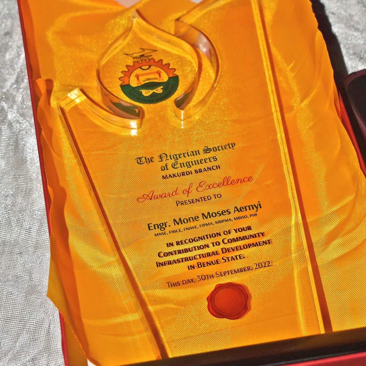 BenueRaamp's tweet photo. "Congratulations, SPC!" from all of us at Benue RAAMP, on your Award of Professional Excellence in recognition of your contribution to Community Infrastructural Development in Benue State; at the Grand Finale of the NSE Makurdi Branch Engineering Week.
#BENUERAAMP #RURALACCESS https://t.co/tLTwPMOUak