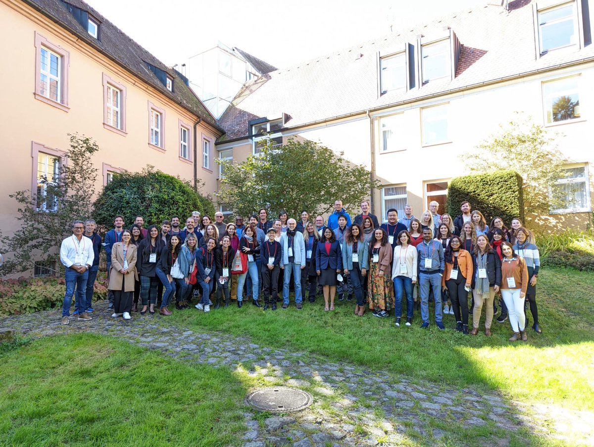 MeliBenti's tweet photo. So happy for this opportunity at the ISN Schmerlenbach Flagship School, sharing science with amazing people from all over the world 🌎🧠🔬❤️ thank you @ISN_society @JNeurochem !! https://t.co/3tr9H128Al