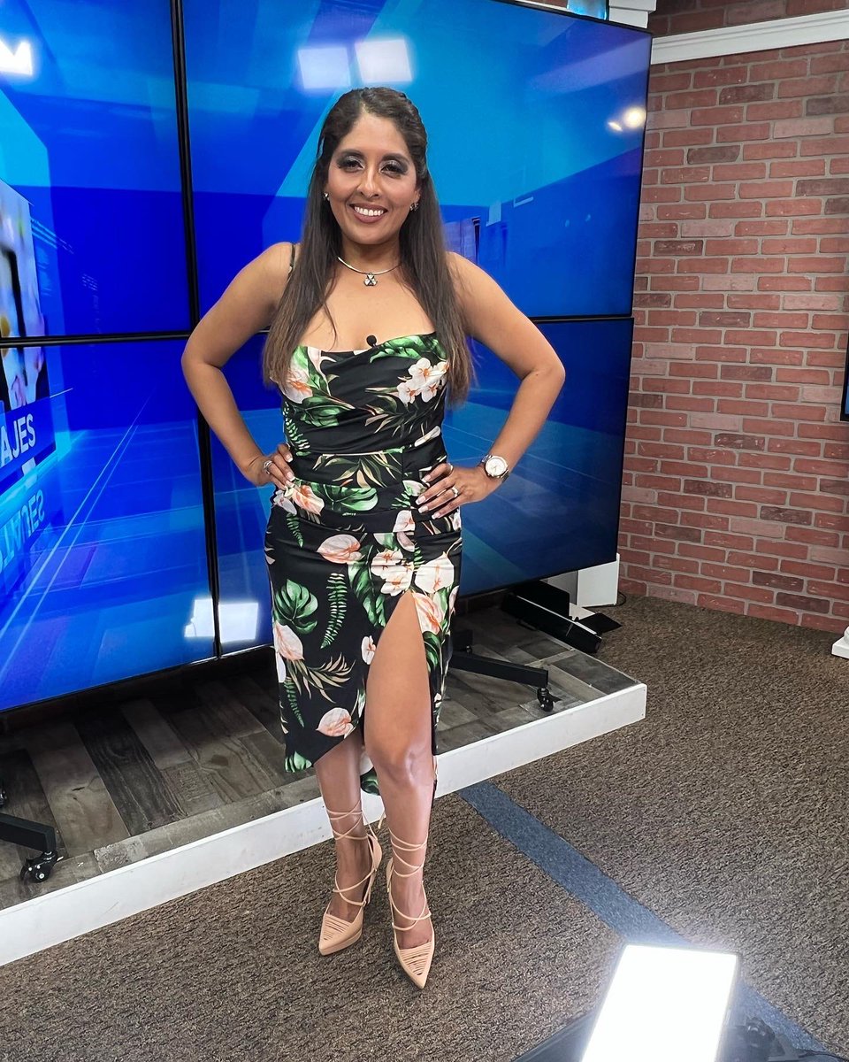 JanethROficial's tweet photo. 💎Por aquí andamos trabajando pero paso a decirles que se cuiden mucho, que Dios nos guarde de las tormentas y nos mantenga en paz 🙌🏻 Feliz y bendecido Viernes 🥰❤️

Mi vestido es de https://t.co/PPL0bBemSg online boutique 🤩 #Estrellatvclt https://t.co/01KnpeDQ3L