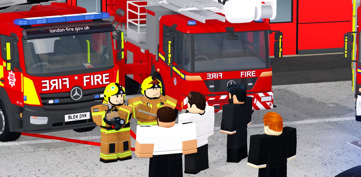 This evening, the London Fire Brigade welcomed foreign delegates from France to Oxbridge Fire Station. The delegates were given an overview of all the tools and vehicles the service uses.