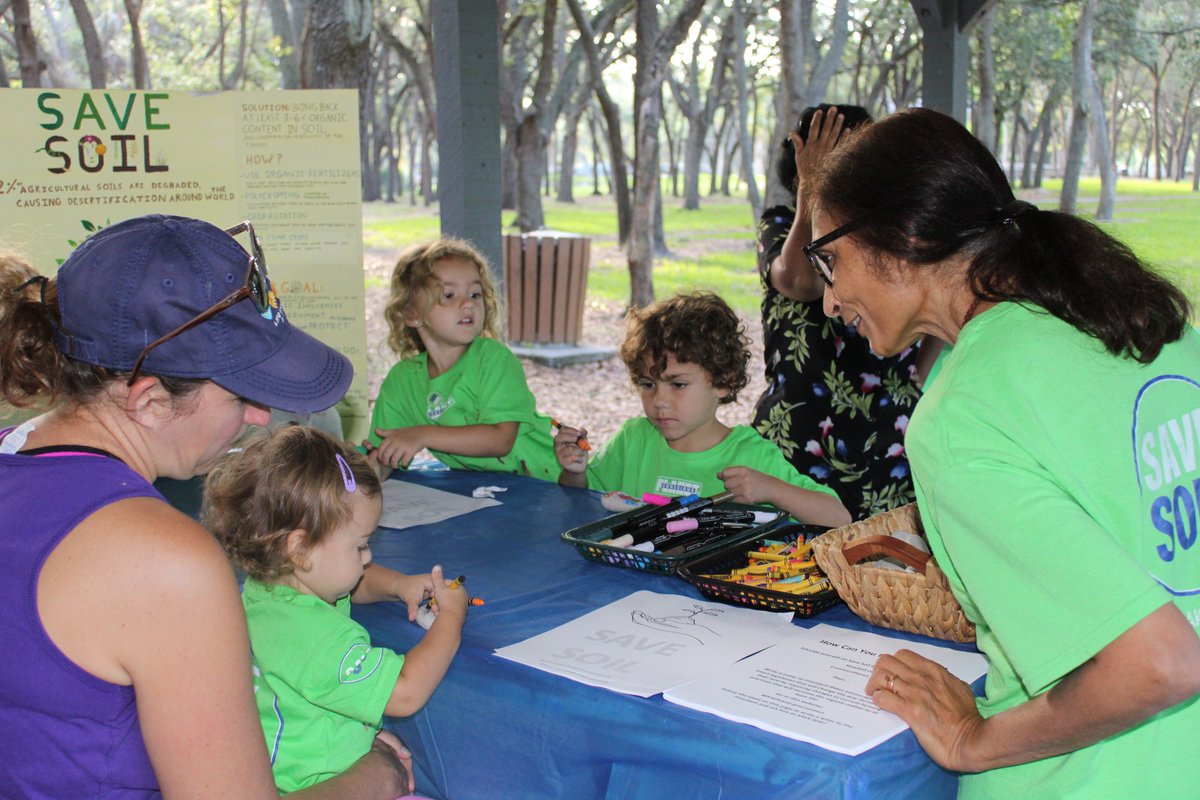 IshaUSA's tweet photo. Dedicated Earth Buddies from the Bradenton/Sarasota area showed up this past June to host a great #savesoilwalkathon. Thank you to the volunteers, participants, @CityofSarasota, &amp; to the @bradentonherald. Our thoughts are with everybody there during this difficult time. https://t.co/7KGdDkWuli