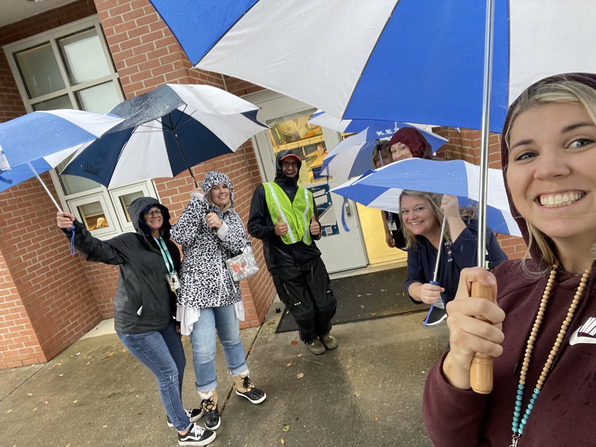Heidi Rinehart-Richardson (@hrichardson_vb) on Twitter photo Thank you sooo much to this #KESAmazing crew who weathered the storm this afternoon taking kiddos to their cars! ā¦<a href="/KESIndians/">KempsvilleElementary</a>ā© ā¦@KEScounselorā© ā¦<a href="/MsArtTeacherVA/">Caitlin Geisaka</a>ā© ā¦<a href="/beachmusic75/">Jennifer Nannery</a>ā© ā¦<a href="/SterlingWhite59/">Sterling White, Jr.</a>ā© #YouMatterKES Thank you sooo much to this #KESAmazing crew who weathered the storm this afternoon taking kiddos to their cars! ā¦<a href="/KESIndians/">KempsvilleElementary</a>ā© ā¦@KEScounselorā© ā¦<a href="/MsArtTeacherVA/">Caitlin Geisaka</a>ā© ā¦<a href="/beachmusic75/">Jennifer Nannery</a>ā© ā¦<a href="/SterlingWhite59/">Sterling White, Jr.</a>ā© #YouMatterKES