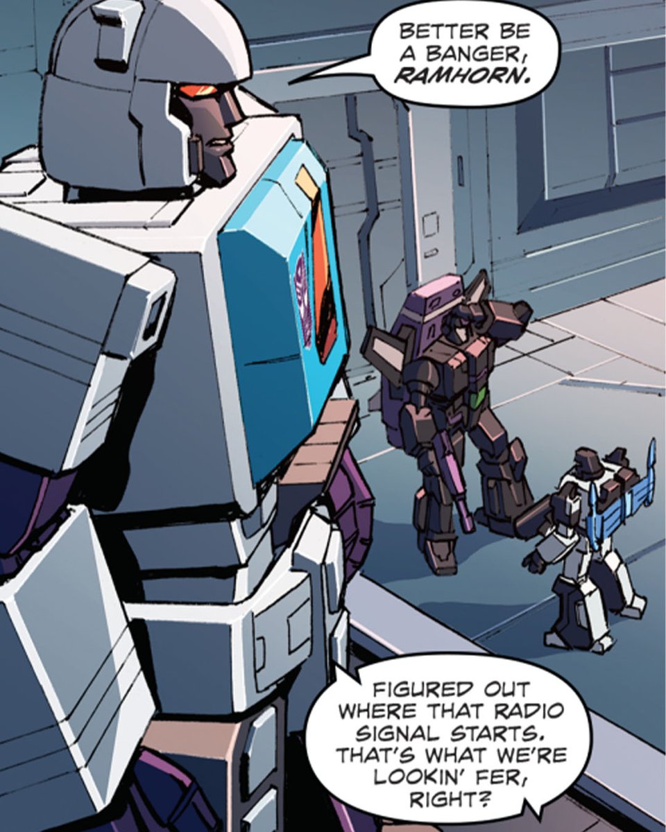 What banger would you play for Blaster? 🎧🎶🤔 
📚: Transformers: Shattered Glass II #2
✍️: @weredogz
🎨: @DantheArtguy