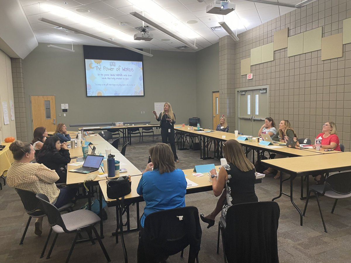 DrFinchDVUSD's tweet photo. Our North Valley Education Consortium (NVEC) neighbors get together to share the strengths and challenges of our collective districts. #CurriculumSpecialists #TeamStudents https://t.co/Ak3hi43bon