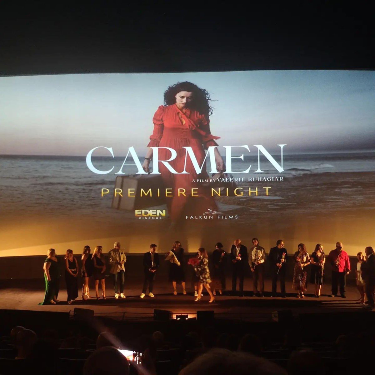 Tonight with cast and crew. Thank you all you beautiful people 🙏