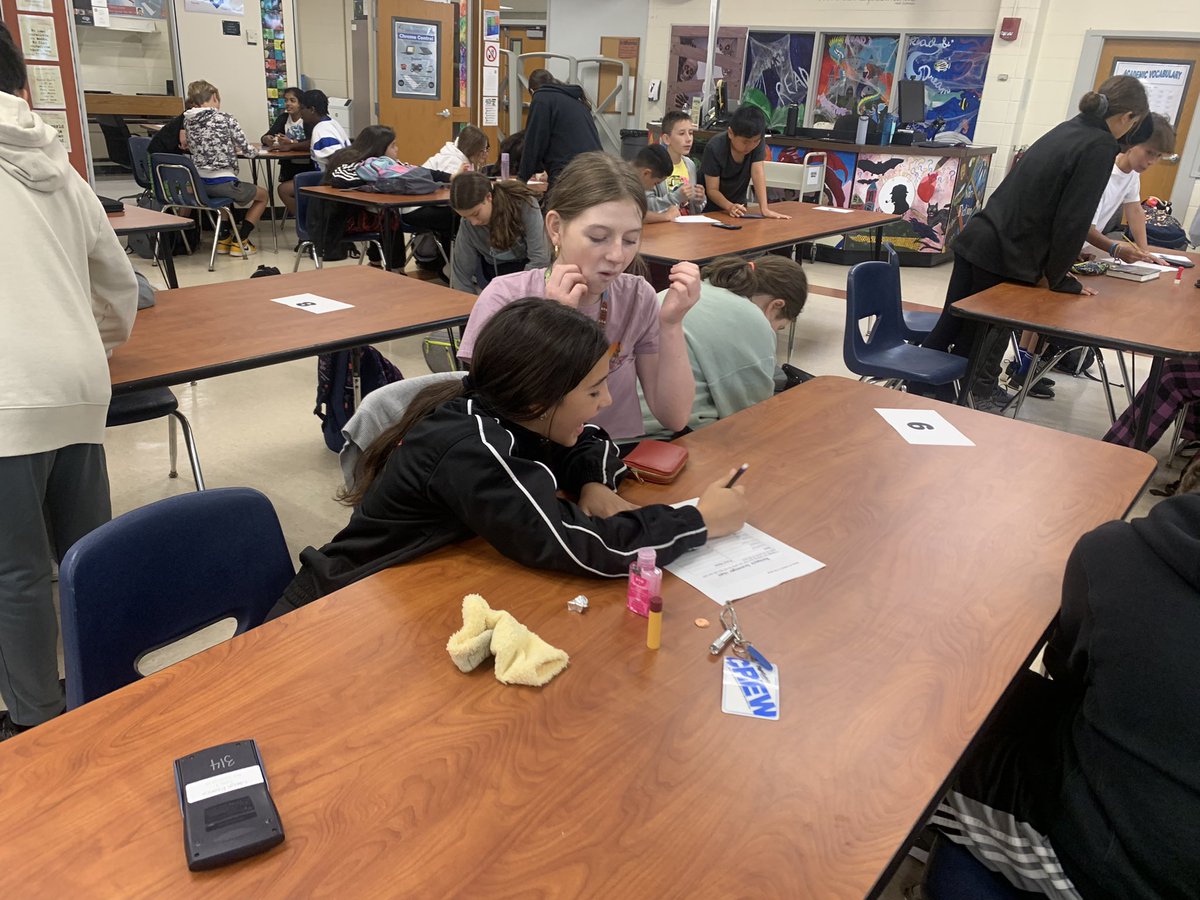 What a fun Friday with the 7th grade white team as students participated in a backpack scavenger hunt. <a href="/dwhitcomb10/">Danielle Whitcomb</a> <a href="/Mrs_Cuomo/">Mrs. Cuomo</a> <a href="/MsHasdayEMS/">Jessica Hasday</a> <a href="/MrsDeSimoneEMS/">Mrs. DeSimone</a>