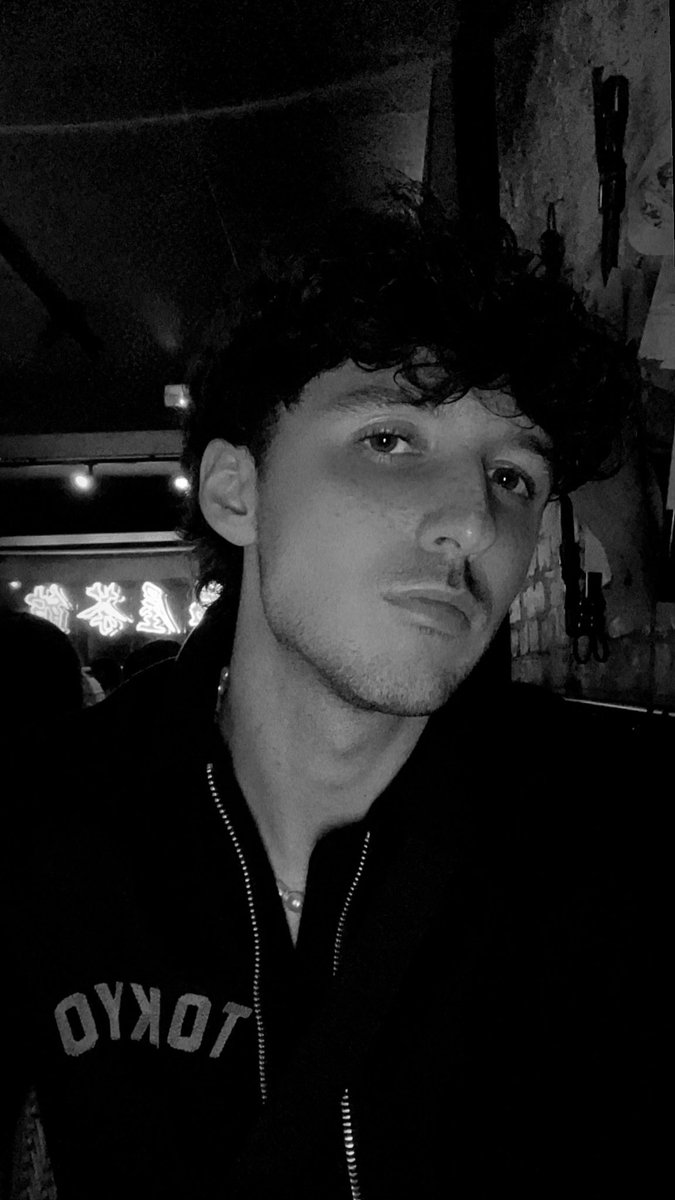 insta stories saw it first