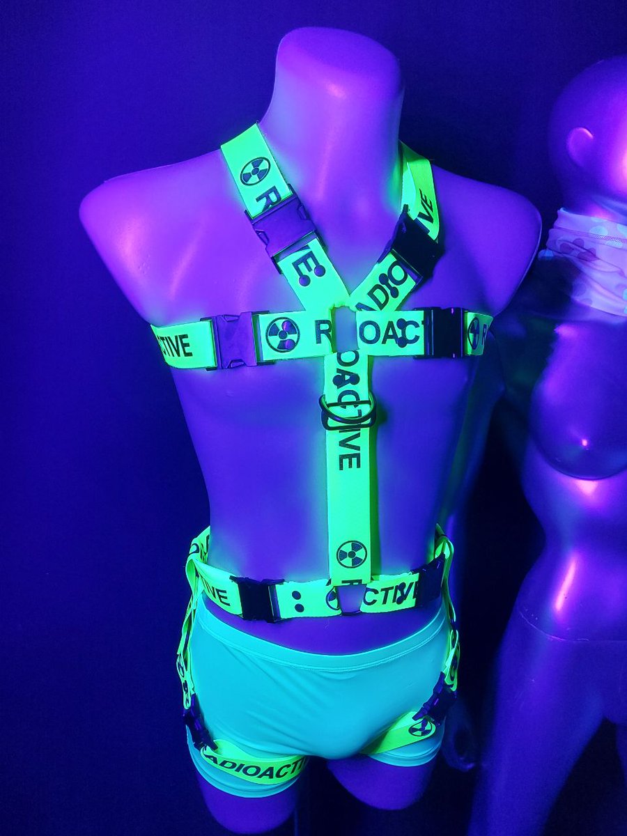 UV reactive "radioactive" harness commission to US

#harness #furry #furrycommission