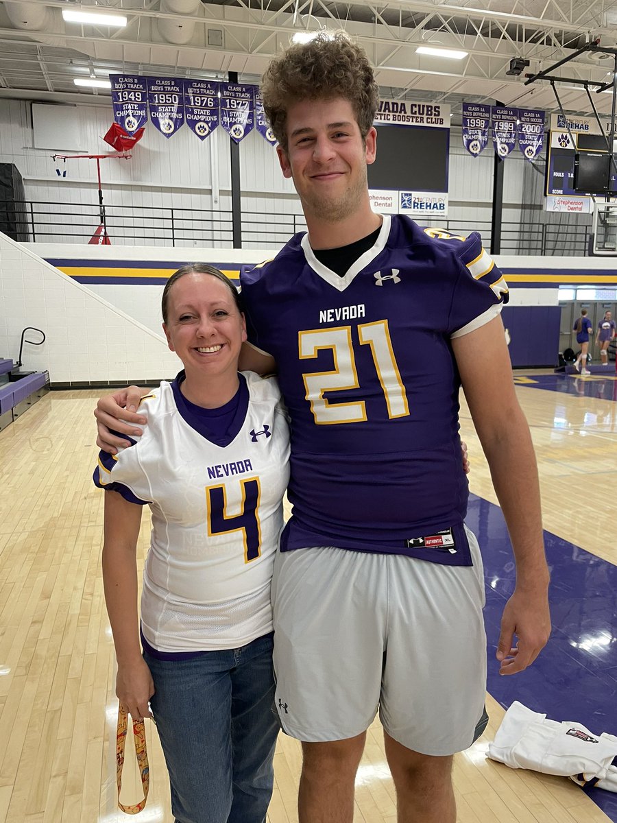mskanealgebra's tweet photo. Excited to see @carsonrhodes21 graduate from purple and gold to Cardinal and gold 💜💛❤️ https://t.co/Rw8sR7NYfg