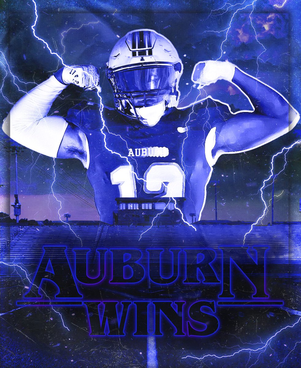 AuburnHighFB's tweet photo. Nothing strange here tonight…

#1 Auburn defeats #9 Opelika 51-29 in the 97th edition of the Auburn-Opelika Game
#BlueCollarMentality #AllIn https://t.co/NTXWiazrsi