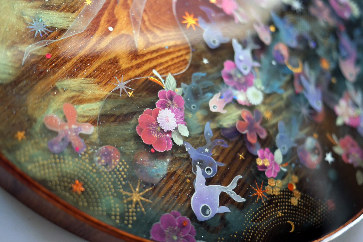 “Nebula Heavens”, mixed media resin, 13” x 13”inches. My solo show “Luminescence” @havengallery runs from Sept.24th - Oct.23rd 2022.

View the entire show here or link bio: havengallery.com/portfolio/mall…

To inquire on my last two available works, please email info@havengallery.com