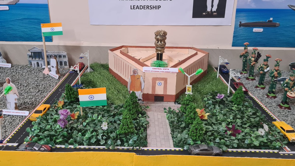 JananiJagan's tweet photo. Jai Hind!This year our Golu theme is "India's 75th Year of Independence".Remembering our Freedom fighters, celebrating flourishing India and Saluting our Great War heros who sacrifice their life to protect our borders!1/2
@PMOIndia @annamalai_k https://t.co/Pw8qcNtUlS