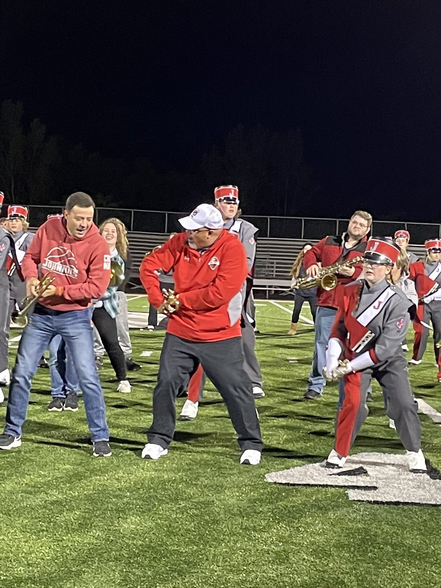 JHSBigRedBand's tweet photo. Mr. Z still has it! #oldmandancing #alumninight https://t.co/ywsMD1wSlQ