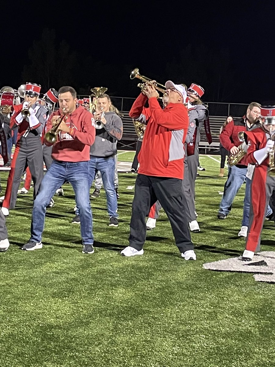 JHSBigRedBand's tweet photo. Mr. Z still has it! #oldmandancing #alumninight https://t.co/ywsMD1wSlQ