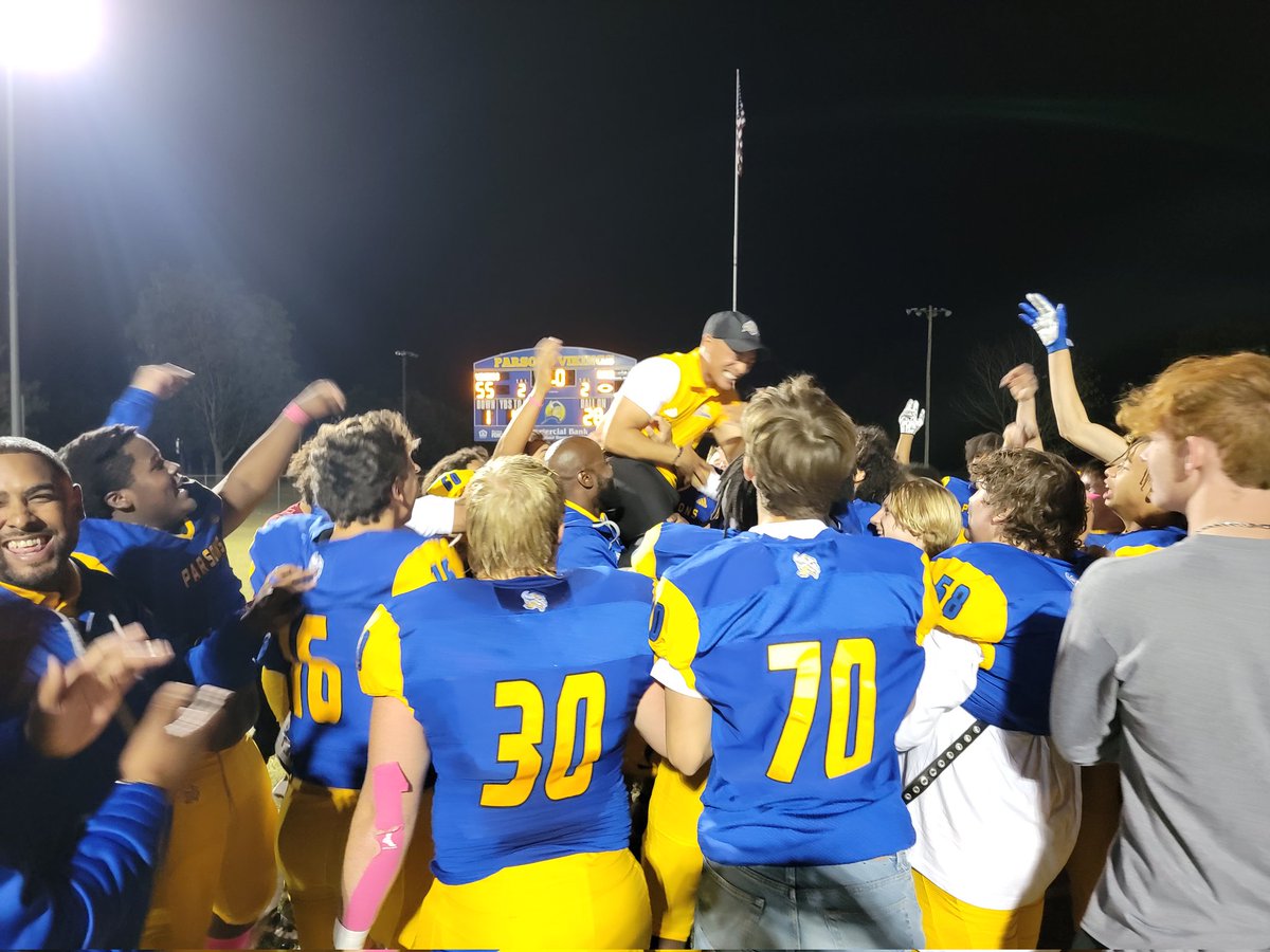 SeanEFrye's tweet photo. Parsons defensive coordinator Jaran Dixon got hoisted up by the Vikings players after tonight's win.

Dixon is stepping down to take the men's basketball assistant coaching job at Labette CC. https://t.co/zdkPpxnuu8