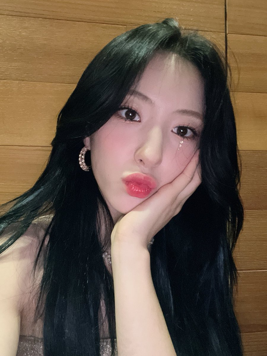 #누구보다_빠른_10월_최애_선정