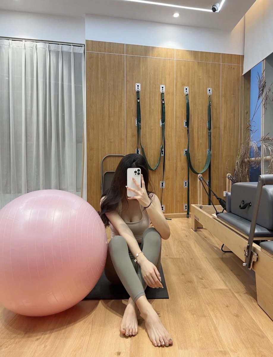 Amy776688's tweet photo. Keep a happy mood and exercise physically, so that you can enjoy the world better in the future.🥰 https://t.co/f91HkeiaPI