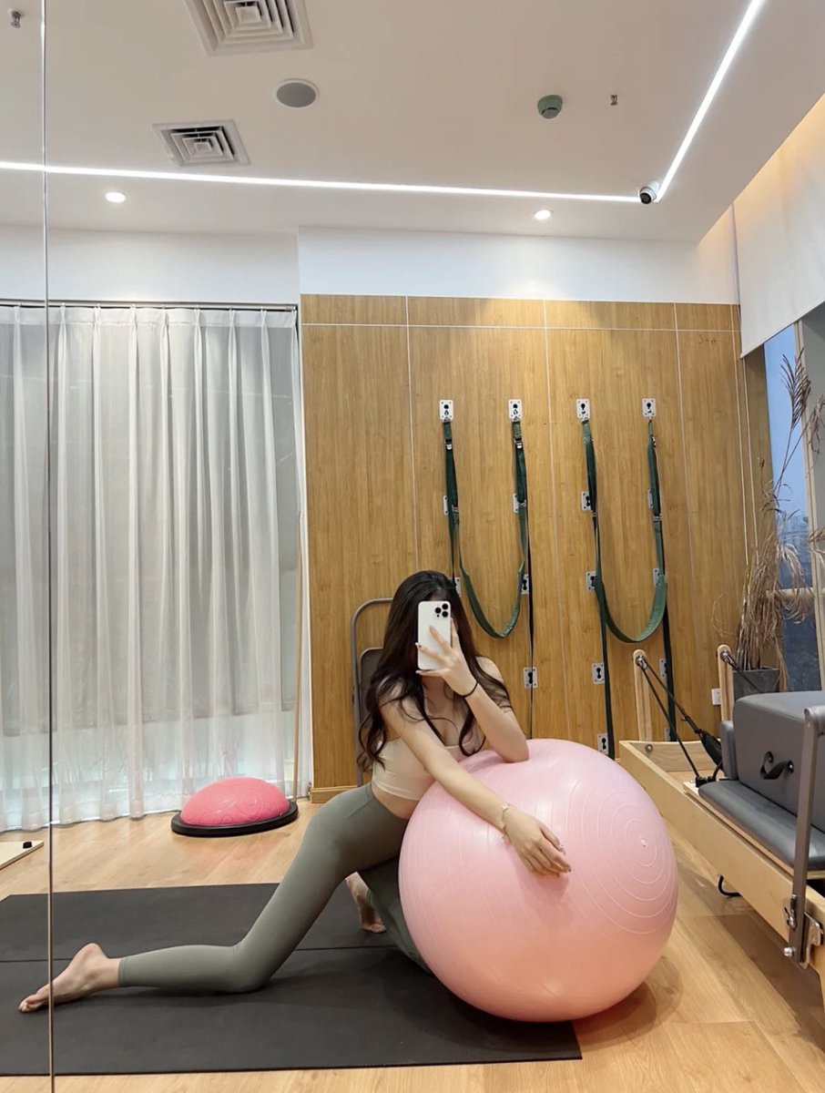Amy776688's tweet photo. Keep a happy mood and exercise physically, so that you can enjoy the world better in the future.🥰 https://t.co/f91HkeiaPI