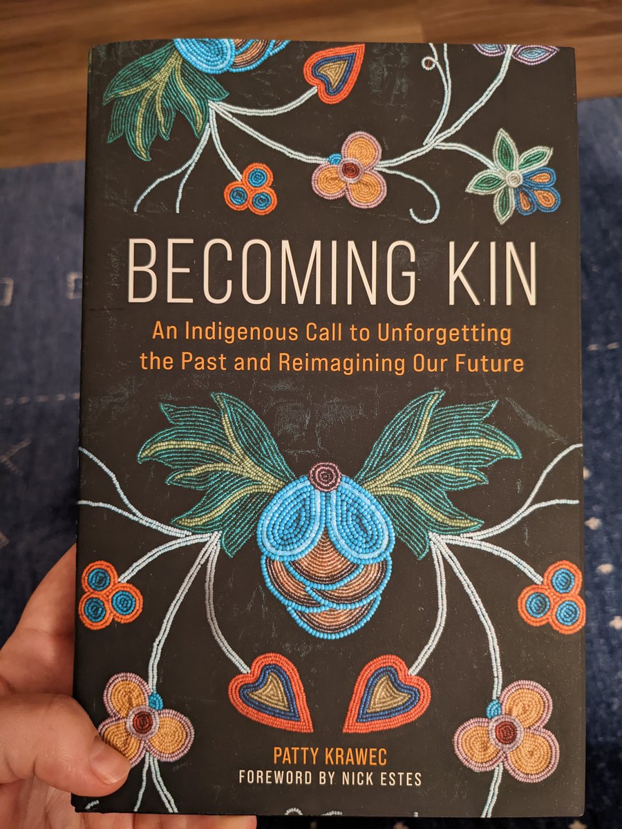 Ohh look what just arrived! @gindaanis's #BecomingKin 😊