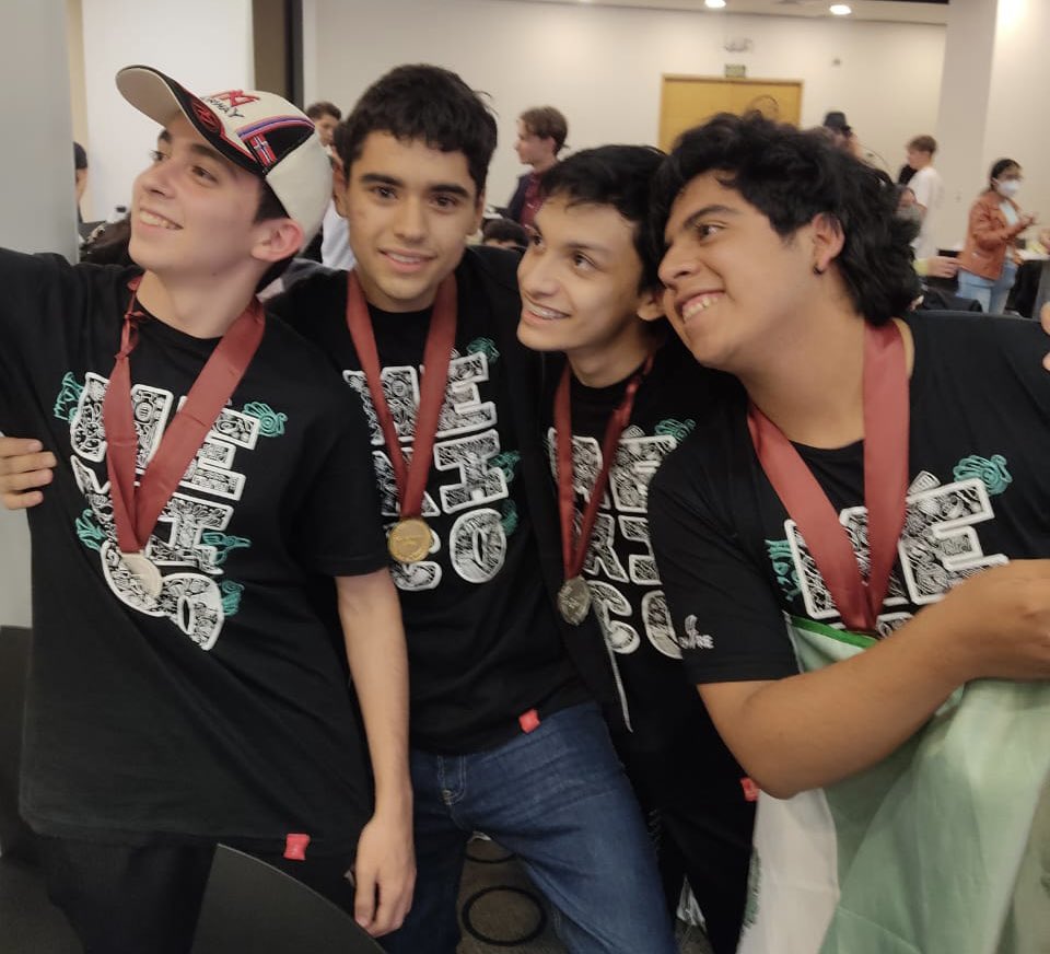 #ULTIMAHORA : México logra medalla de oro 🥇, dos de plata 🥈🥈 y un bronce 🥉en la 37 Olimpiada Iberoamericana de Matemáticas, Bogotá 2022. El oro es para Rogelio Guerrero de Aguascalientes, bravísimo!! Por países, 3er lugar Iberoamericano 🇲🇽💪🏻🥳 <a href="/SRE_mx/">Relaciones Exteriores</a> <a href="/EmbaMexCol/">EmbaMex Colombia</a> <a href="/m_ebrard/">Marcelo Ebrard C.</a>