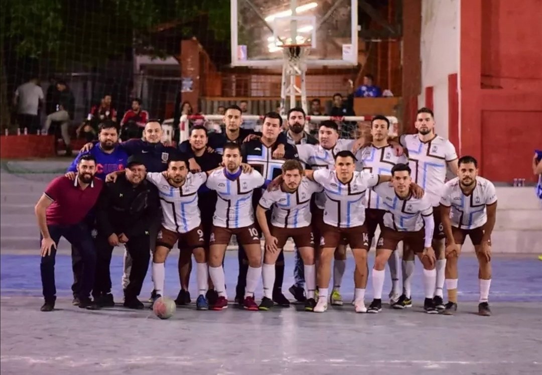 ATLASexa2011's tweet photo. Y se llegó nomas a una final más! 2da consecutiva 3ra en 5 torneos en un exa más que competitivo! 🙌🏻no se llegó al objetivo pero orgullosos por el torneo, 
Con las mismas ganas seguiremos intentando. VAMOS MARRÓN CARAJO!! https://t.co/ND7kFkAset