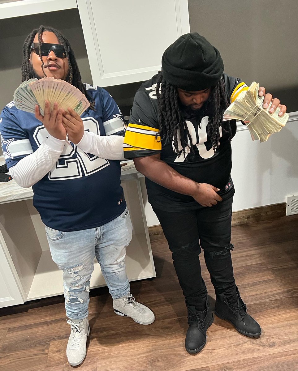 Numba1MoonMan's tweet photo. #️⃣HorseGangGenerals♥️🐎 https://t.co/9URLlHhLDt