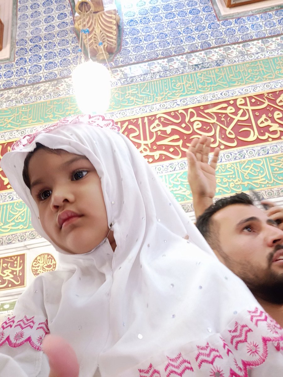 S_A369's tweet photo. الحمداللہ رب العالمین مدینہ منورہ شریف میں روضہ رسول صلی اللّٰہ علیہ وسلم پر حاضری کا شرف حاصل ہوا https://t.co/MPm0SYlnnx