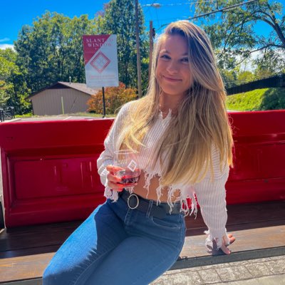 baileysiner's tweet photo. #NewProfilePic https://t.co/fFIfwD2tBB