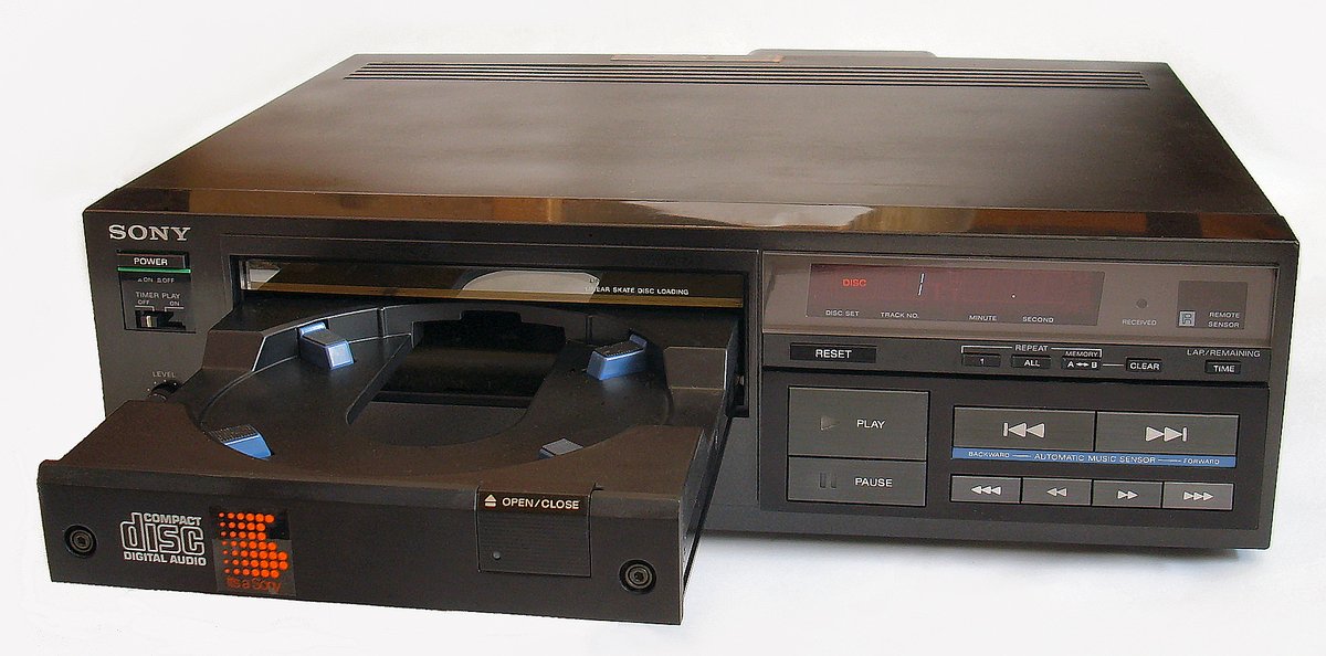 MediaoutletCom's tweet photo. #AdventuresInHistory!
#OTD #TDIH #October1, 1982 #Sony & #Phillips launch the #CompactDisc with the #CDP101 #CompactDiscPlayer.
#CompactDiscs #CDs #CompactDiscPlayers #CDPlayers #DigitalAudio #AudioCDs #AudioCDPlayers #Stereos
https://t.co/ty9mRX4iQt https://t.co/d5bzA005og