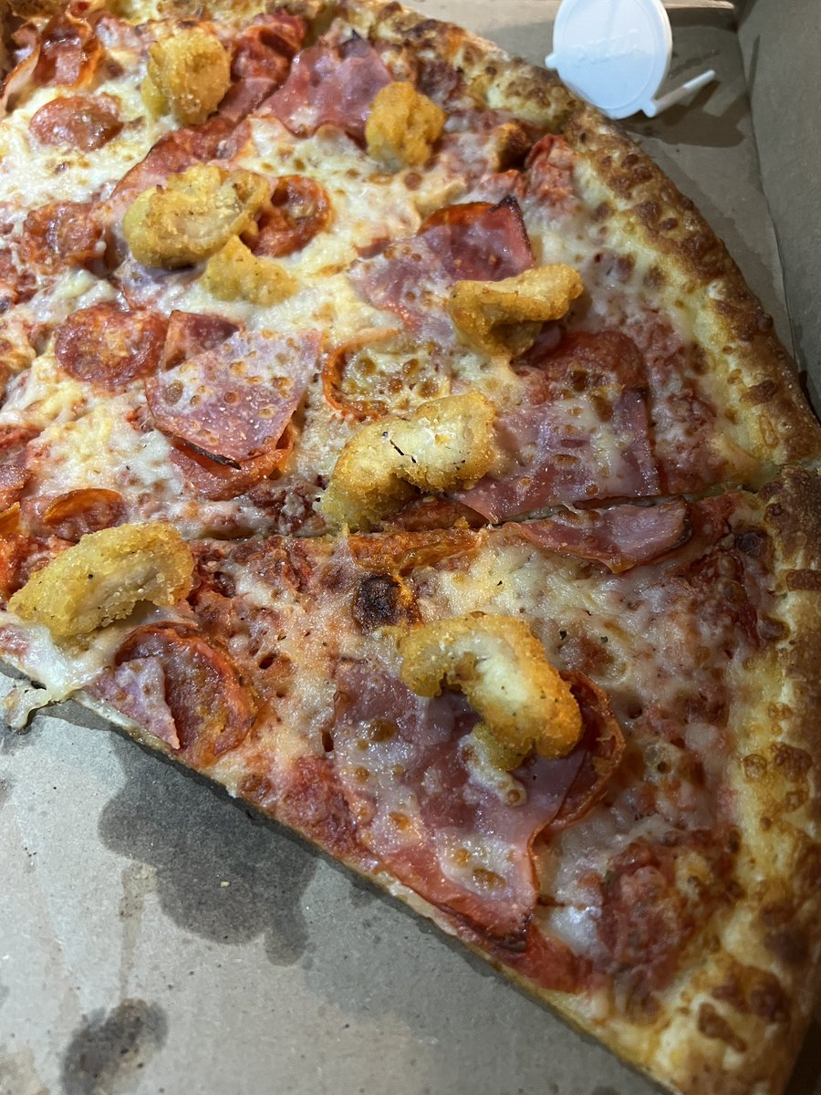 charliemcelvy's tweet photo. We ordered @vocellipizza tonight. I let my 15yo son pick his own toppings.
Pepperoni
Ham
Chicken tenders

I don’t hate it. In fact it’s surprisingly delicious…

#pizza #takeout #delivery #fridayvibes #tryanything #familydinner https://t.co/mDh5kBDQty