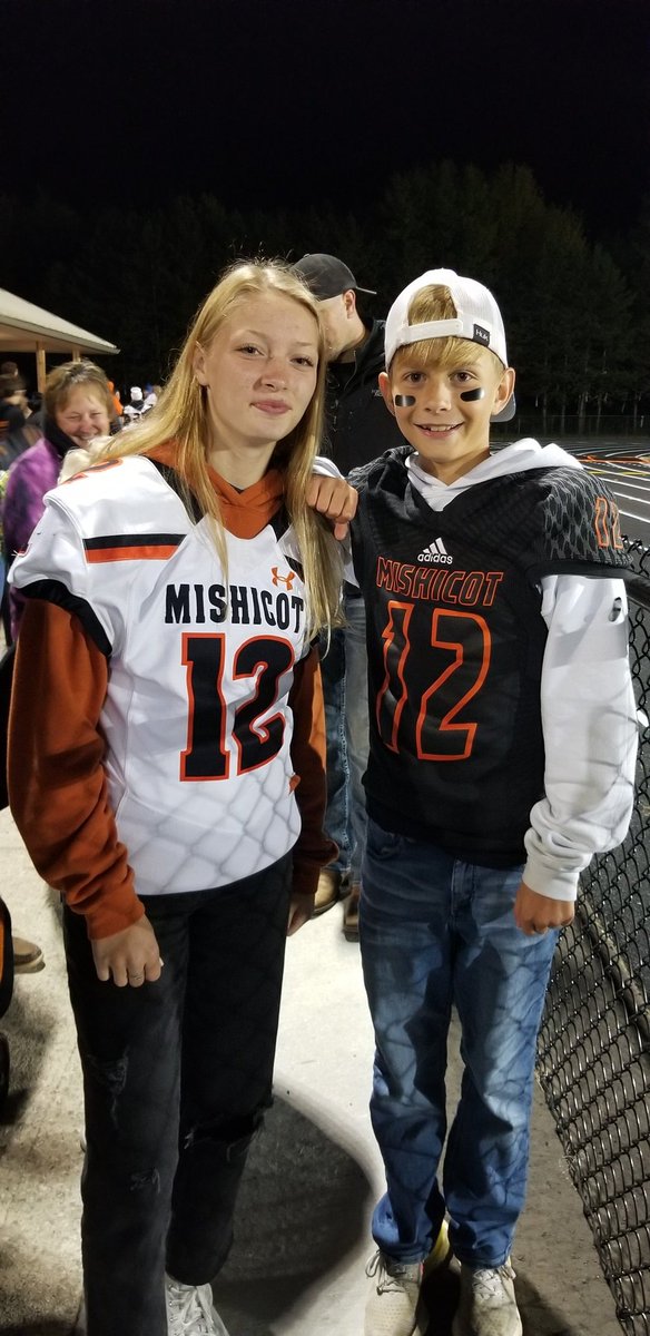 MMSArmbruster's tweet photo. Miss my #12. Forever in our hearts!🧡 https://t.co/1khG7w3lL9