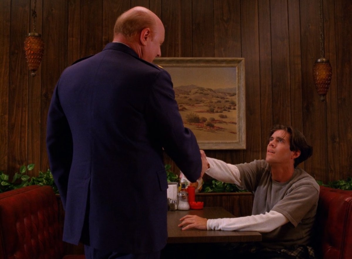 choppingwoodpod's tweet photo. On this day in 1990 in Twin Peaks https://t.co/qj3R1JFMxc