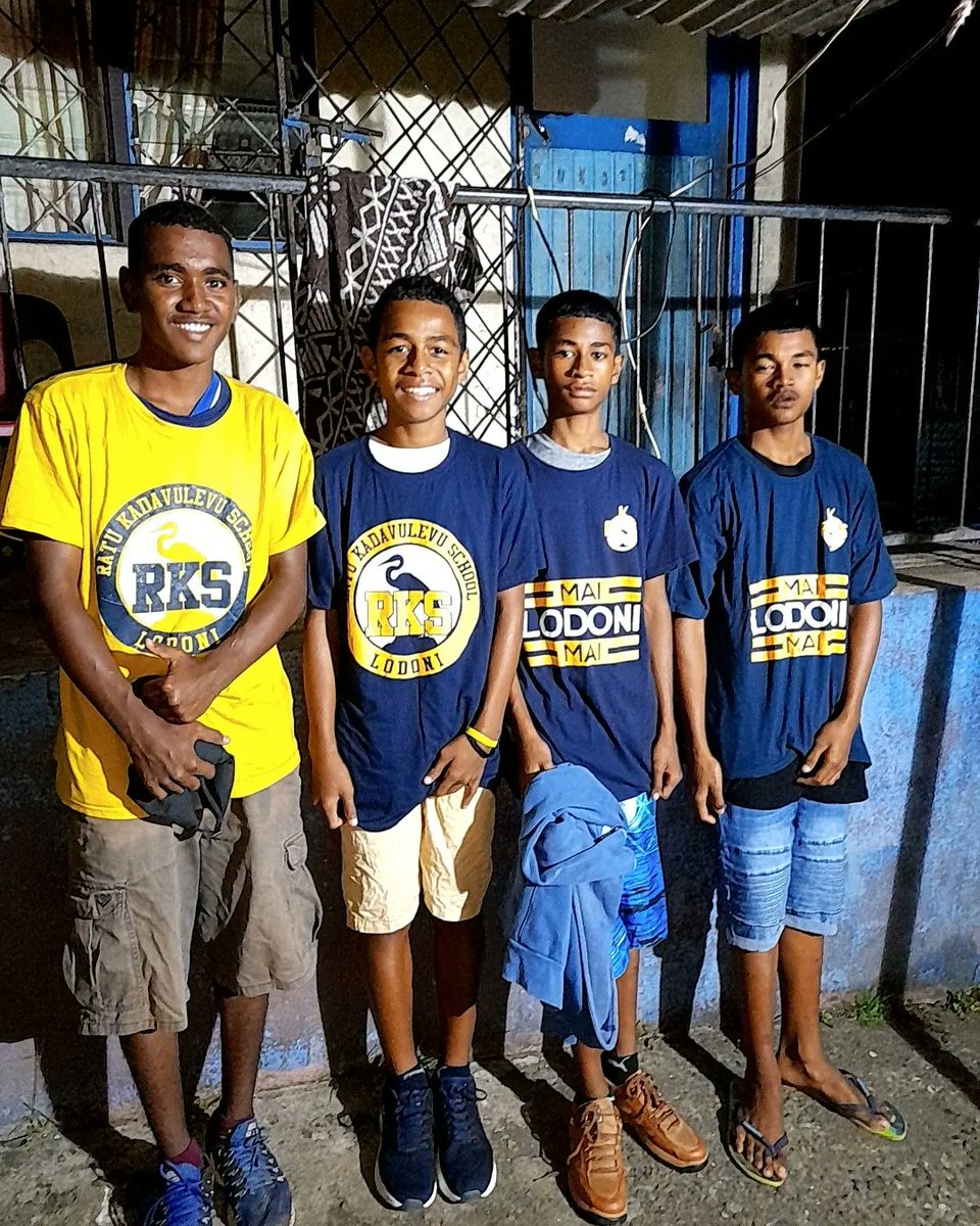 aintyocuppatea's tweet photo. My sons and nephews were too excited to sleep last night, they stayed awake till their pick up at 4am 🤦🏽♀️. They all went to support their brother play for the RKS U14, also secured a spot in the FInals next week....wohooo
#RKSU14 #TeamLodo #DeansFinal #ProudMumAndAunt 🔵🟡 https://t.co/93VniIeMey
