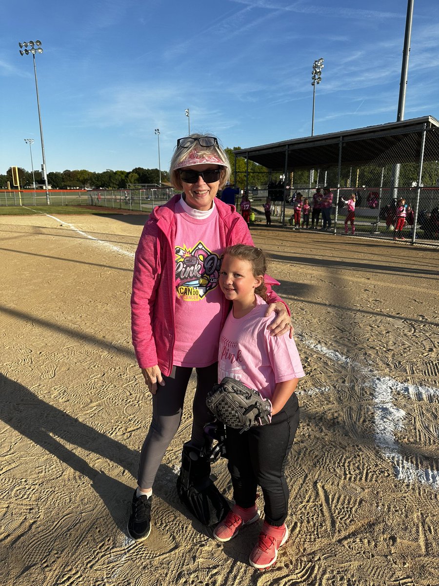 bejarno3's tweet photo. @CentIASports Pink out! https://t.co/b3SEBOCSAO