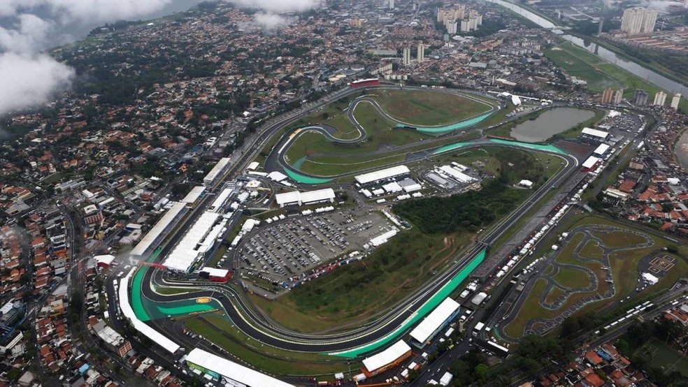 blog_formula1's tweet photo. 🚨 MEGA SORTEIO: BACKSTAGE TOUR 🚨

O BLOG FÓRMULA 1 ESTÁ SORTEANDO UMA VISITA GUIADA COMPLETA DE 1H PRA ACOMPANHAR OS PREPARATIVOS PRO GP DO BRASIL DE F1, EM INTERLAGOS! 🇧🇷

Já dê RT e like nesse tweet e siga a thread pra saber os benefícios, as regras e como participar! 👇 https://t.co/MFKRxmfH5i