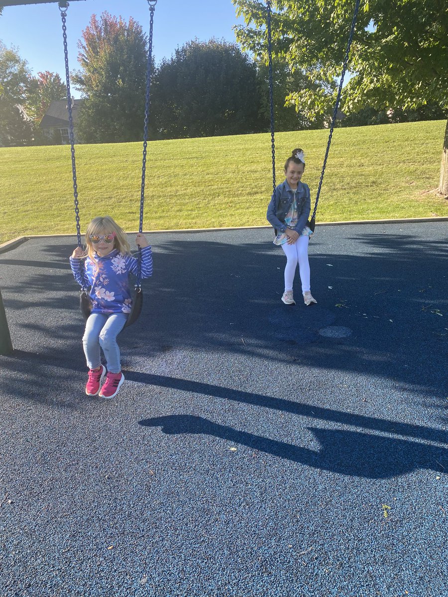 MrsPaulson2's tweet photo. We had so much fun meeting our kindergarten buddies today! https://t.co/YkasKtYyq8