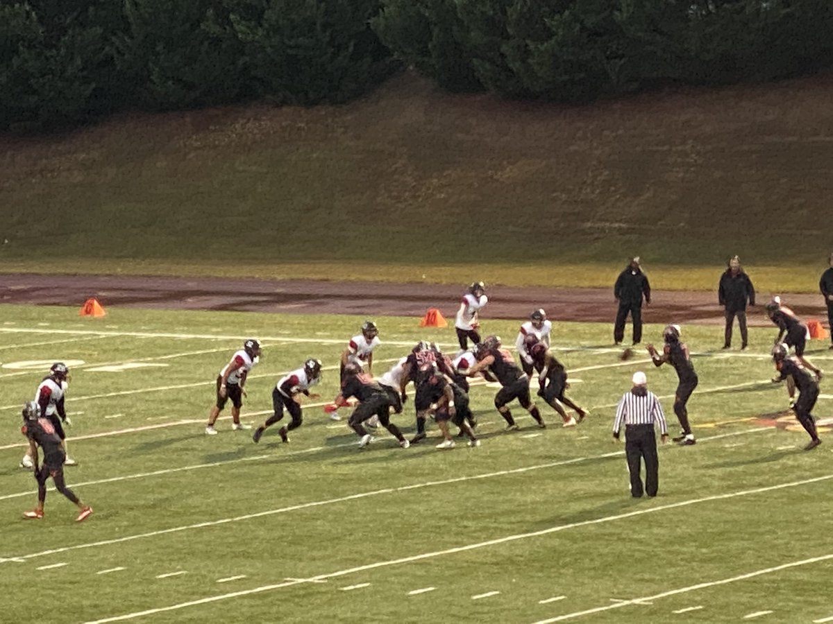 EvansCCPS's tweet photo. It might be rainy but it’s still Friday Night Lights at North Point. It’s Homecoming! Let’s go Eagles! Let’s go AJ! #LetsGo60! #Homecoming2022 #NPNation #classof2024 https://t.co/FZfAh2uQn7