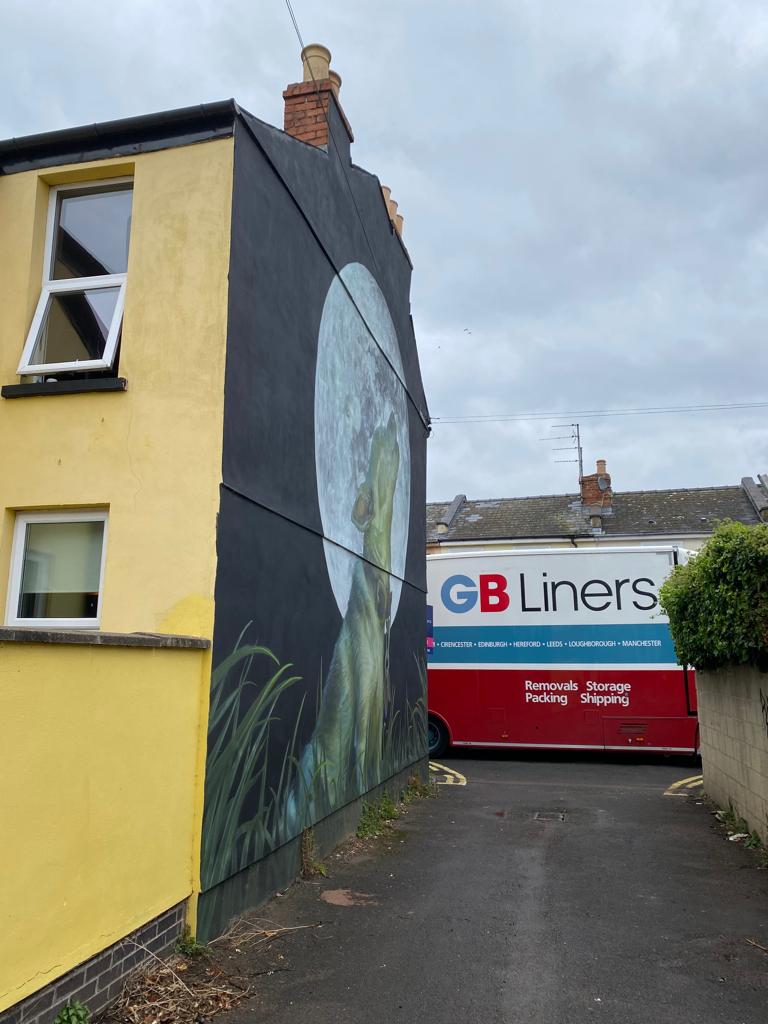 marc_parry's tweet photo. @gbliners Thank you Mark, Dave and the whole team for such extraordinary service and looking after us so well. Mark turned a stressful few days into a pleasure, treating our stuff as if it was his own, keeping us calm and smiling throughout, he deserves a raise! https://t.co/lv3KceuRoE
