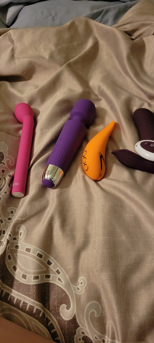 shynymphocouple's tweet photo. So many fun toys let's have some fun #naughtwife #masterbaition #horneymom #milf #hubbywatching https://t.co/2GK0gfkrRv