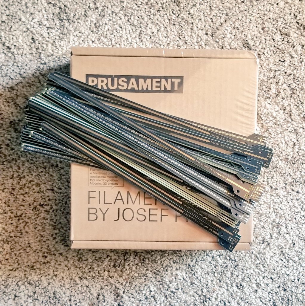 lixielabs's tweet photo. That's a lot of #MiniMast boards.

(6,400 LEDs' worth!) https://t.co/ioq2lwsqMZ