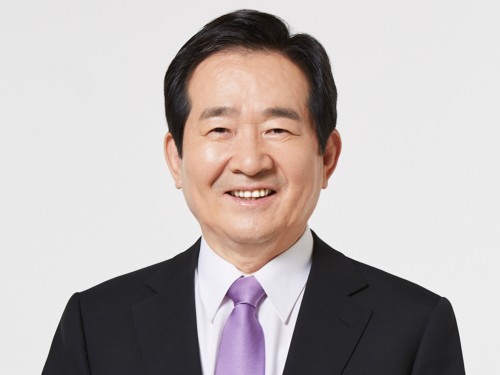 Kim Center Event, Thursday, October 13th 3pm 🇰🇷
Discussion and Reception with Former Prime Minister Chung Sye-Kyun <a href="/sk0926/">정세균</a> at Perry World House, <a href="/perryworldhouse/">Perry World House</a> 3803 Locust Walk Philadelphia, PA 19104. Note: This program will be conducted in Korean.korea.sas.upenn.edu/events/discuss…