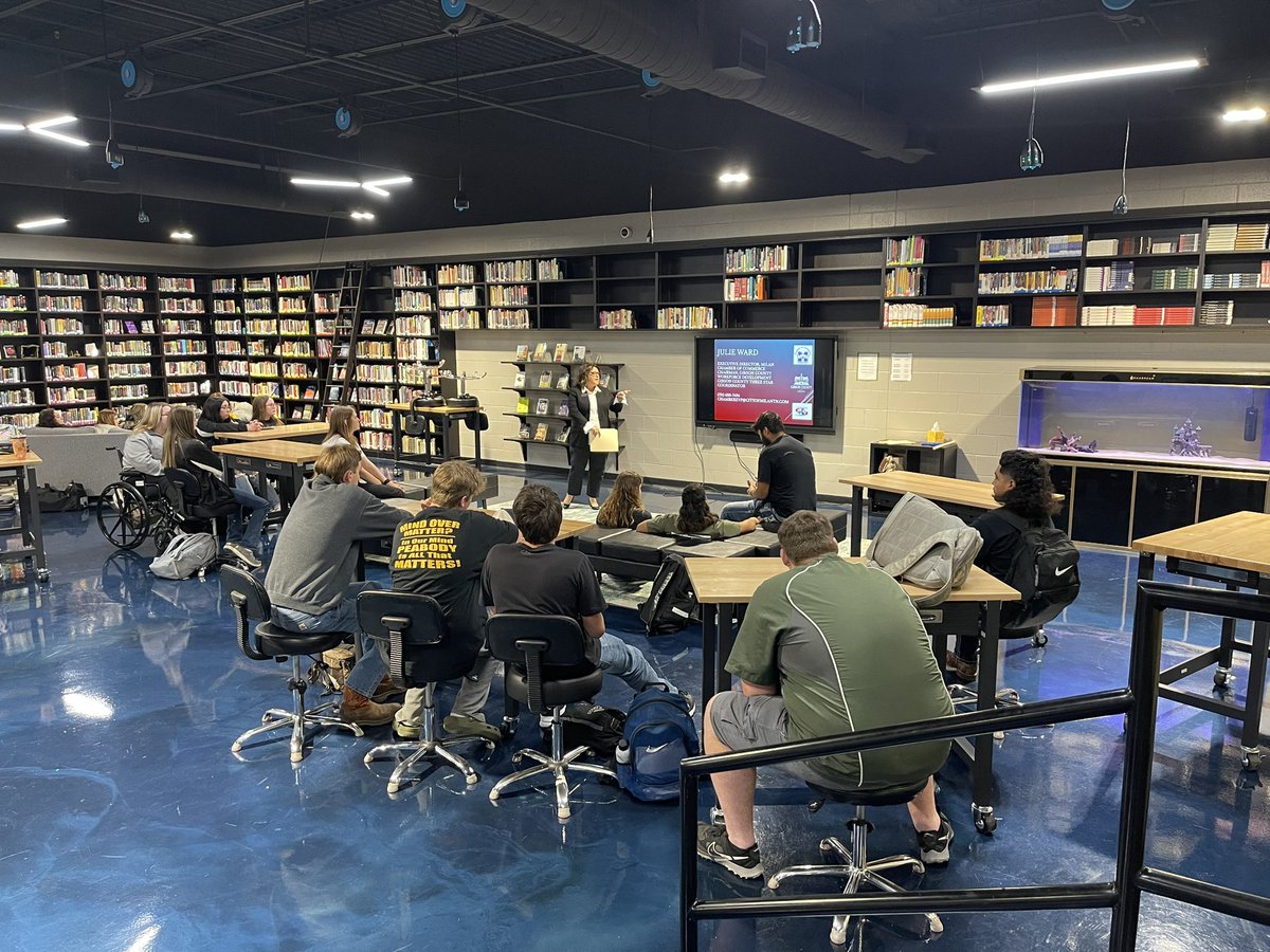 Thank you to Julie Ward with the <a href="/milantnchamber/">Milan TN Chamber of Commerce</a> for coming to speak to our students at Peabody on How to Dress to Impress for the Workplace &amp; Interviews! We appreciate your support of our program— we also love hosting in our <a href="/PeabodySTEM/">PHS STEM</a> “The Hook”