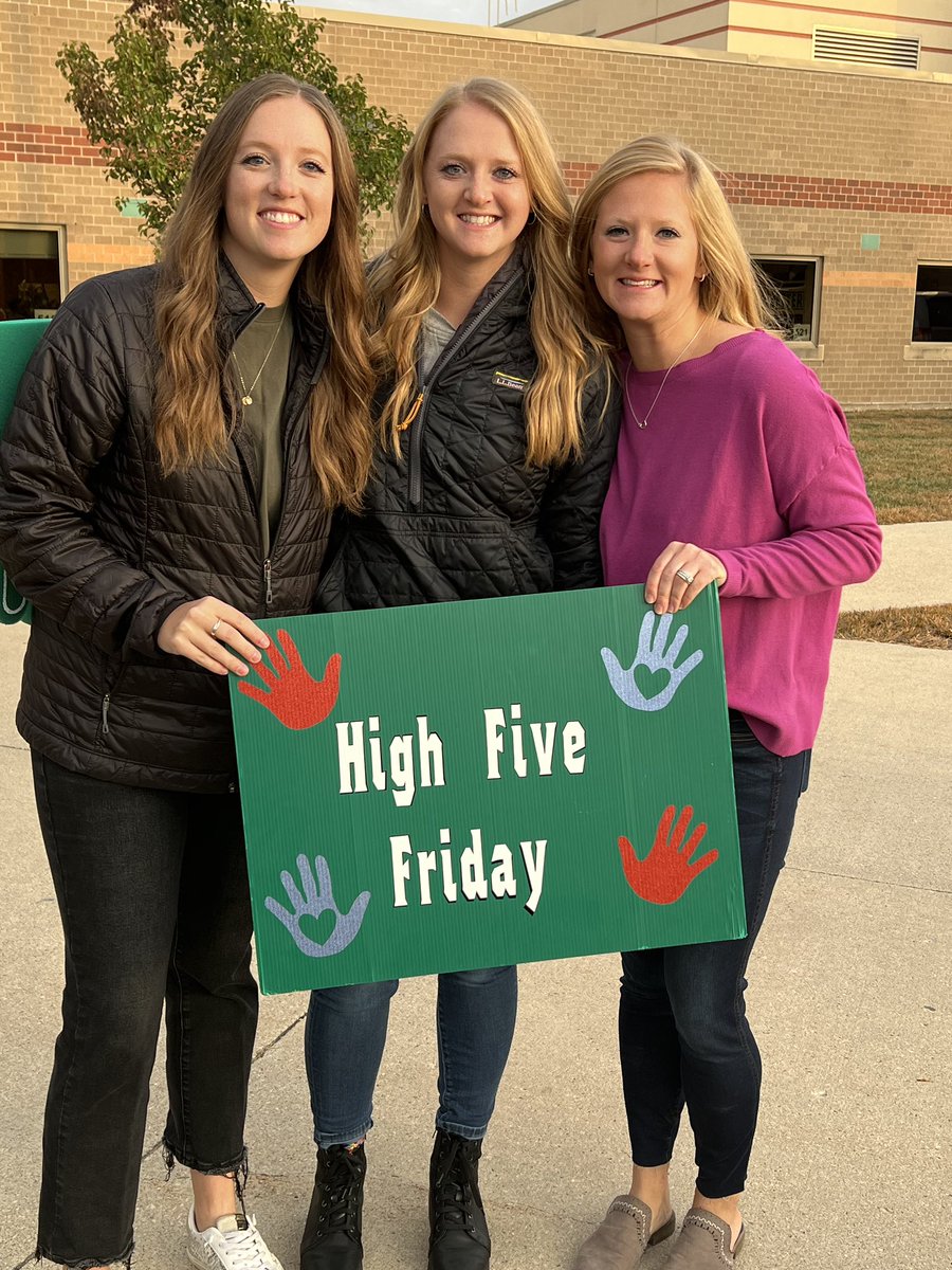 Nothing beats High Five Friday and my sisters! Missing our youngest sister! 💚🤍