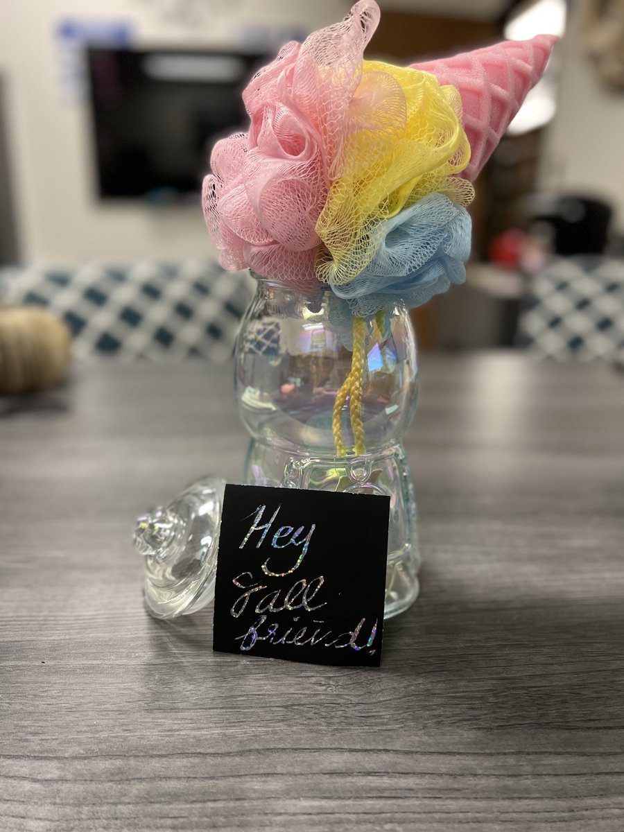 GISDREADS's tweet photo. Happy Fall Friends! Thank you for my adorable candy jar and mesh sponge! #FallFriends @GISD_TLD @GISDTLD https://t.co/kkpnkVe1Qf
