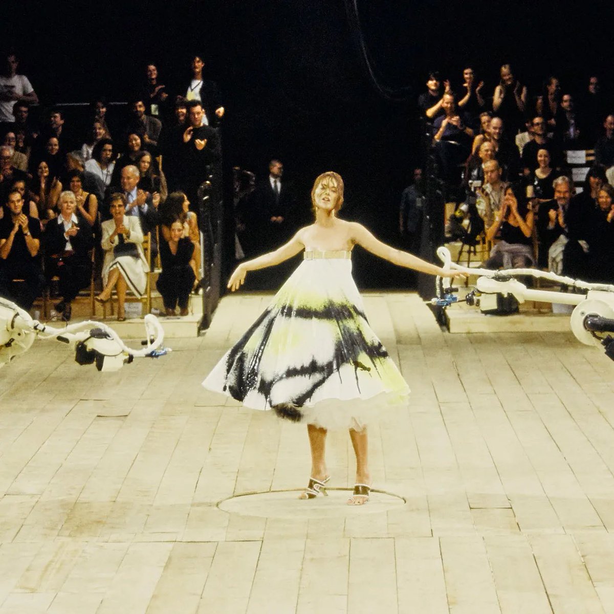 speaknicki's tweet photo. @VersaceVenus_ Let's not forget that Alexander McQueen did it first and it was more iconic. https://t.co/1IUPaJ4QrC