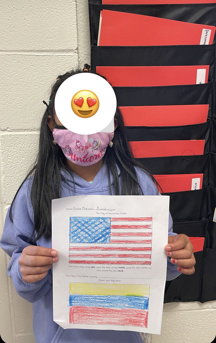 Rethink_ENL's tweet image. It&apos;s great to see our students embrace their adopted country and value their native one. We talked about colors and flags today! #peekskillpride #peekskillCSD #hillcrest