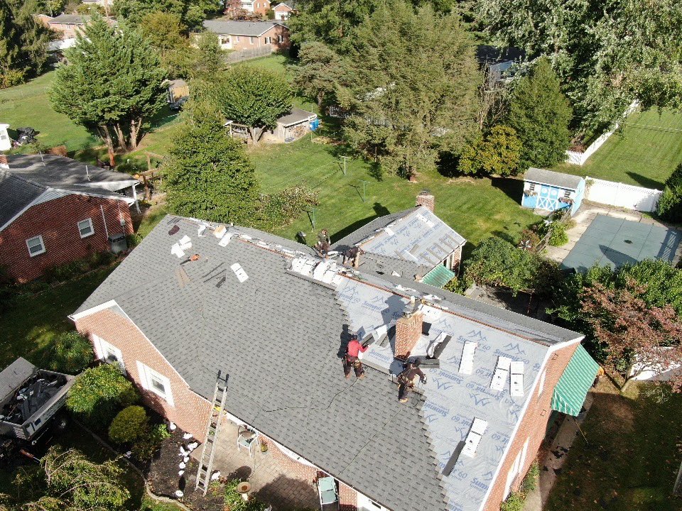 FrederickCounty's tweet photo. Contact Kline Roofing and Siding now to get your roof done before winter! Phone: 301-582-0600
https://t.co/jzWrhgJyVH
#roofing #roofs #housework #roofwork #fall2022 #kline #siding #windows https://t.co/TxEcFFrbEp