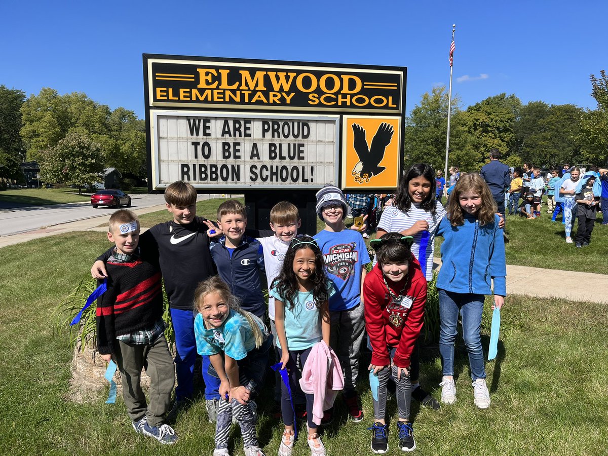 ElmwoodKreiling's tweet photo. #4PI celebrated #ElmwoodElementary ‘s #BlueRibbon award today! #lovemystudents #elmwoodeagles #PartnersInGrowth https://t.co/eD9nkqSNRA