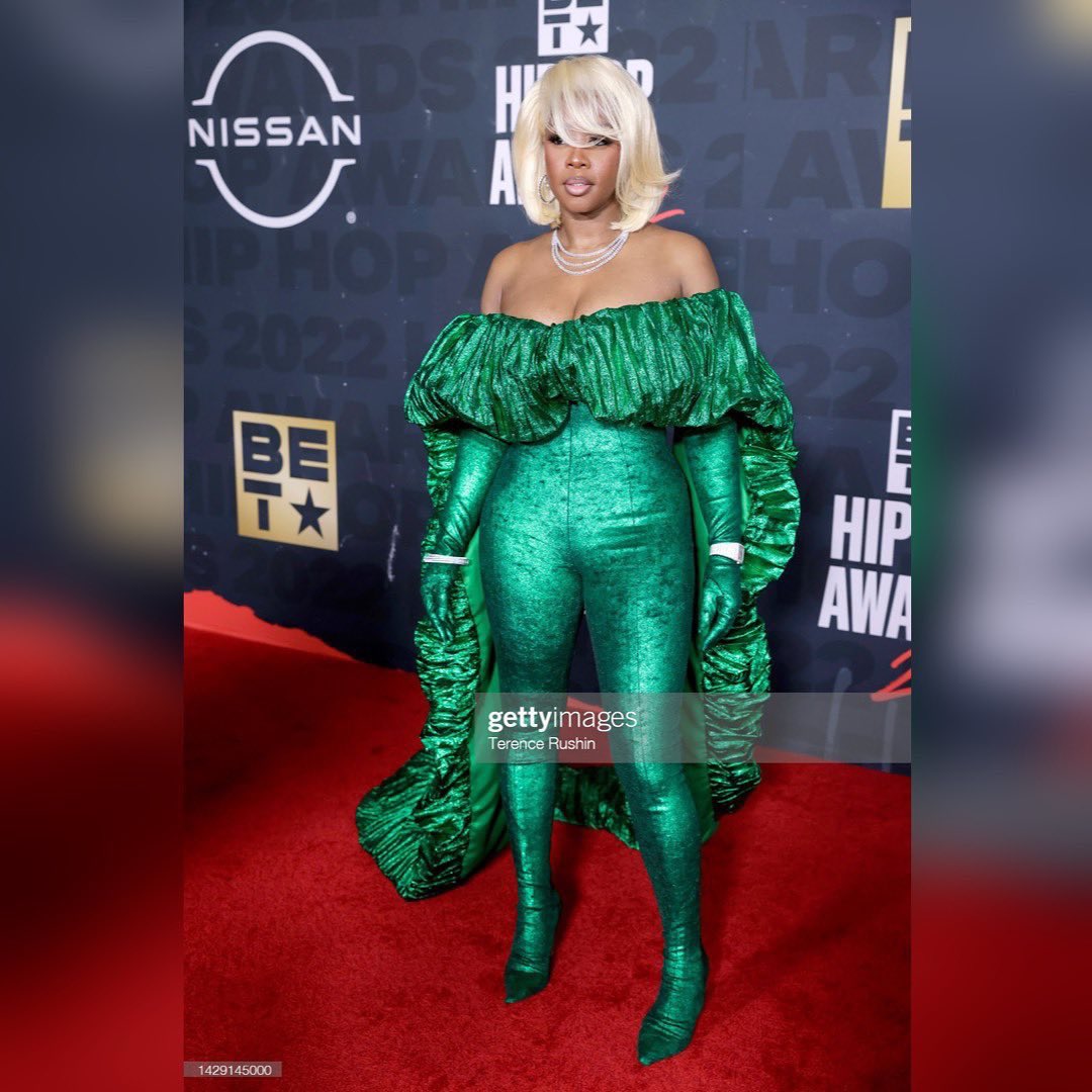 jones9402007's tweet photo. Posted @withrepost • @rapalert2.0 #RealRemyMa arrives at the 2022 #BET #HipHopAwards airing Tuesday. #rapalert https://t.co/4H0MZqi01d